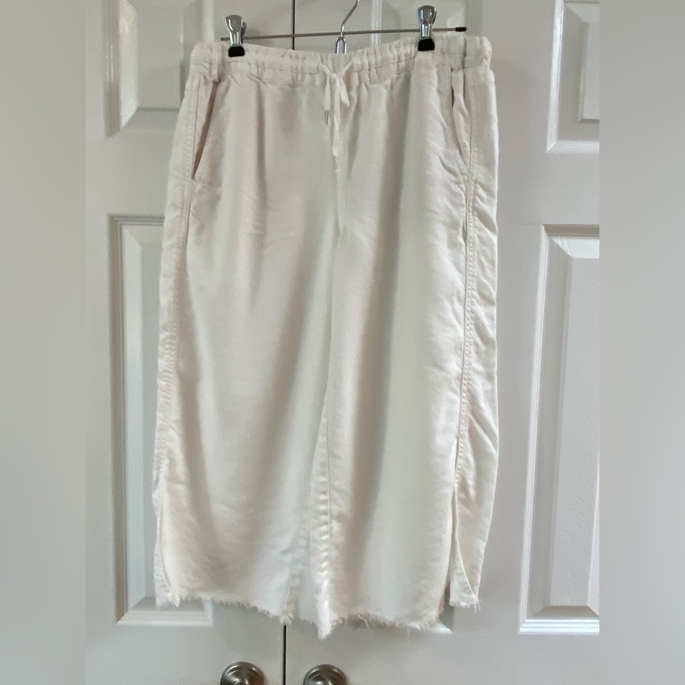 Anthropologie Hei Hei White Cropped Wide Leg Split Frayed Bottom Pants Size S